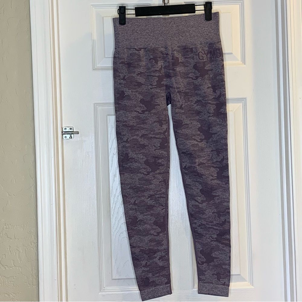 Gymshark Adapt Seamless Leggings Size Medium Lavender Camo Lift Butt Scrunch